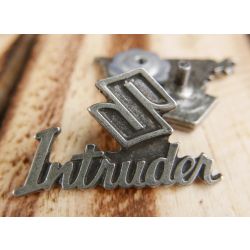 Suzuki Intruder Blacha Znaczek Wpinka Pin