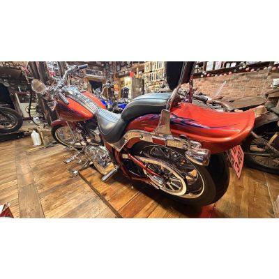 2007 Screamin' Eagle® Softail® Springer® Harley-Davidson® Czerwony Tribale 2007 Screamin' Eagle® Softail® Springer® Harley-Davidson® Czerwony Tribale