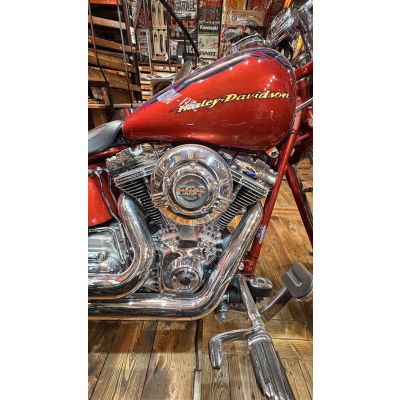 2007 Screamin' Eagle® Softail® Springer® Harley-Davidson® Czerwony Tribale 2007 Screamin' Eagle® Softail® Springer® Harley-Davidson® Czerwony Tribale