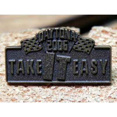 Daytona 2006 Take It Easy Flagi Znaczek Metalowy Wpinka Blacha Pin