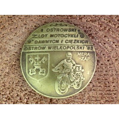 I Ostrowski Zlot Motocykli Dawnych i Ciężkich Ostrów Wielkopolski '83 Znaczek Zlotowy Blacha Wpinka