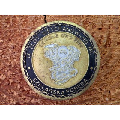 IX Zlot Weteranów HD MC Szklarska Poręba 2003 Znaczek Zlotowy Blacha Wpinka