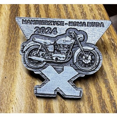 Junak M10 Nowa Ruda Wambierzyce 2024 Znaczek Blacha 3D Pin