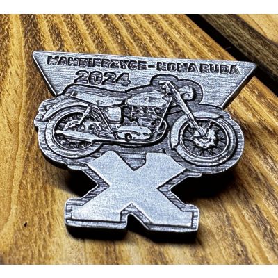 Junak M10 Nowa Ruda Wambierzyce 2024 Znaczek Blacha 3D Pin