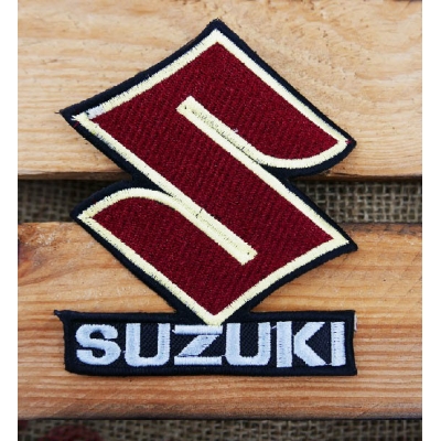 Suzuki Naszywka Logo Czerwono-biało-złota