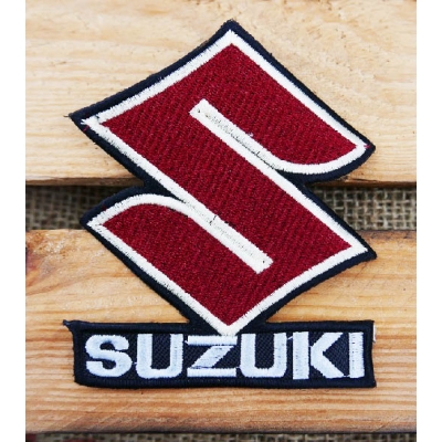 Suzuki Naszywka Logo Czerwono-biała