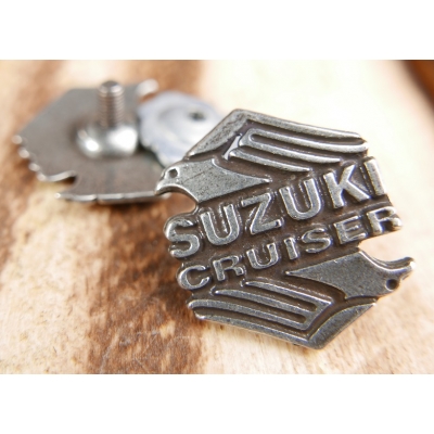 Suzuki Cruiser Znaczek Blacha Wpinka Pin
