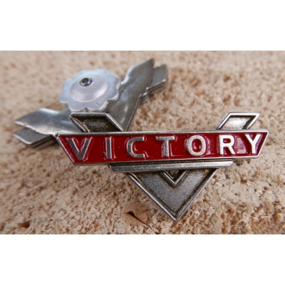 Victory Logo Znaczek Metalowy Wpinka Blacha