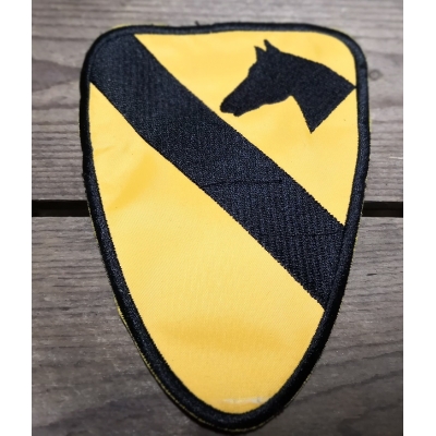 Pierwsza Dywizja Kawalerii USA  Wojskowa żółta Naszywka Patch Badge 1st Cavalry Divison Horse HQ Military U.S. Army Żółta